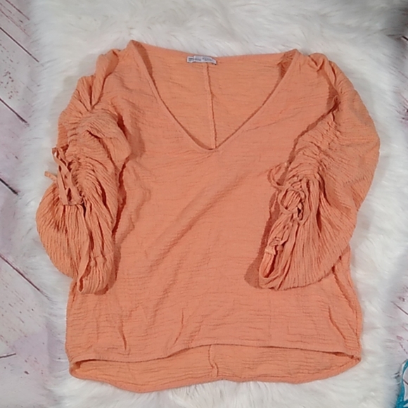 Zara Tops - ZARA crop top 3/4 sleeve size Medium